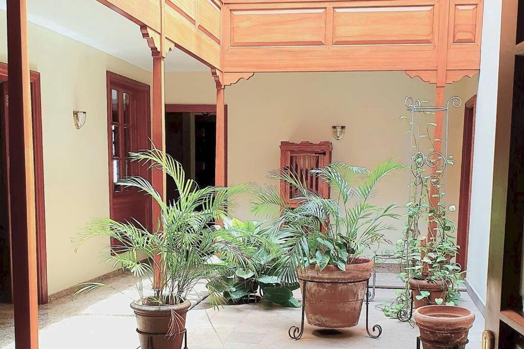 Espectacular Casa Con Jardin "La Casa De Nena" Villa La Laguna  Eksteriør bilde